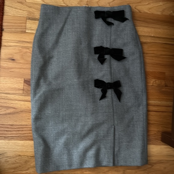 J Crew Bow Seamed Pencil Skirt in Double Serge Wool - Picture 3 of 6